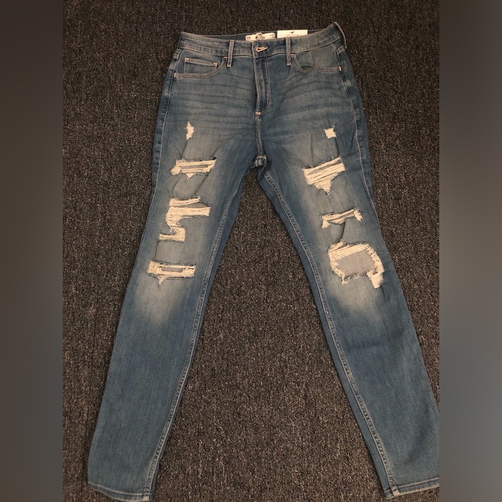 HOLLISTER CURVY HIGH RISE SUPER SKINNY JEANS